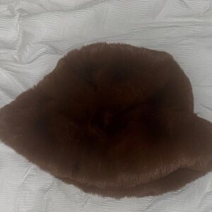 PrettyLittleThing Rich Brown Faux Fur Hat